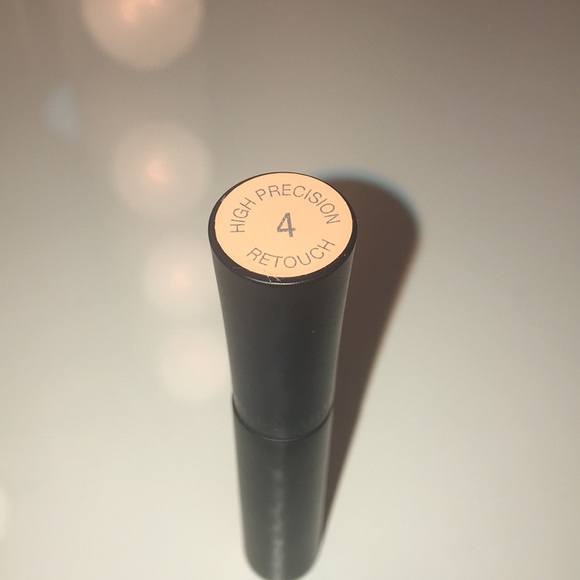 high precision retouch concealer